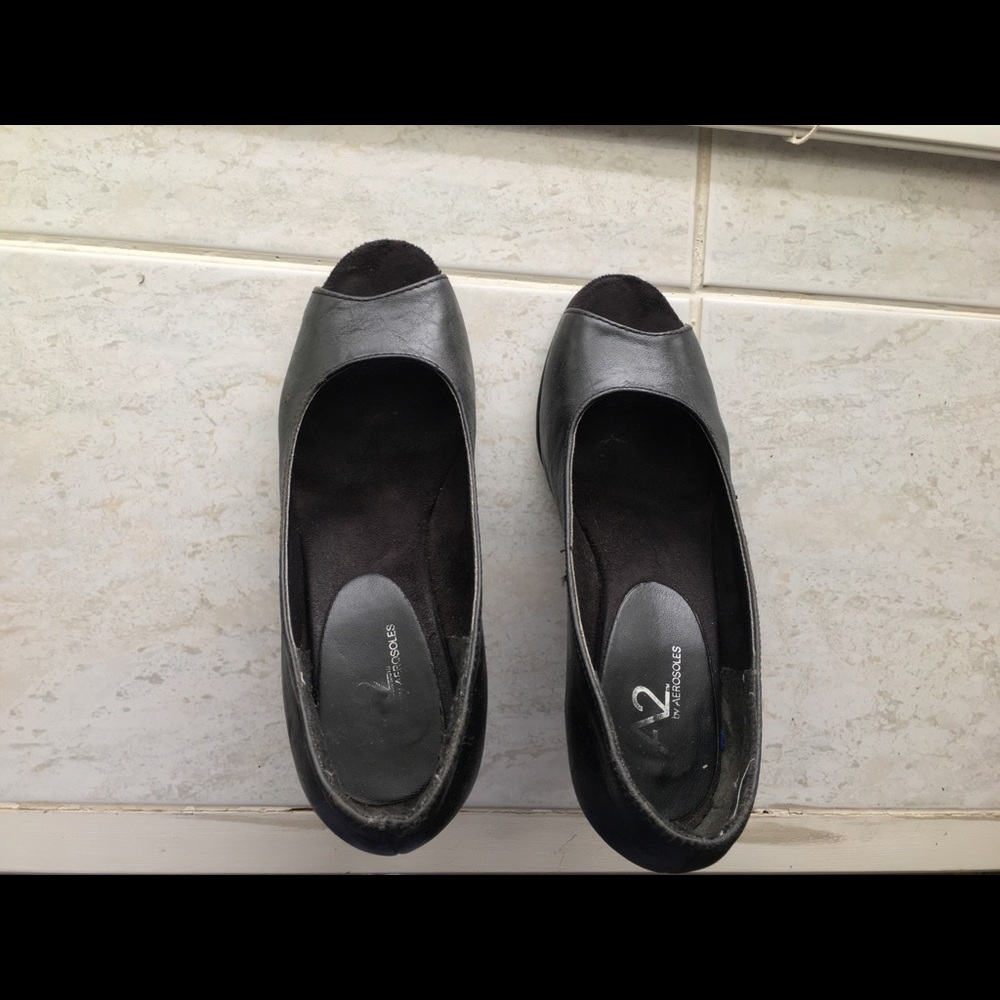 Shoes - Picture 8 of 10